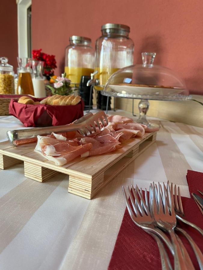 Bed & Breakfast La Rondinella Серасоло Экстерьер фото